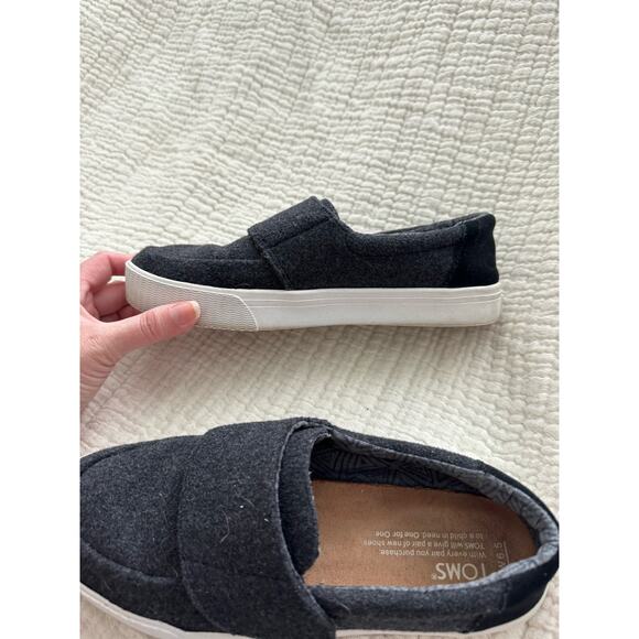 Toms Gray Felt and Suede Loafer Sneaker Size 6.5 - Picture 4 of 6